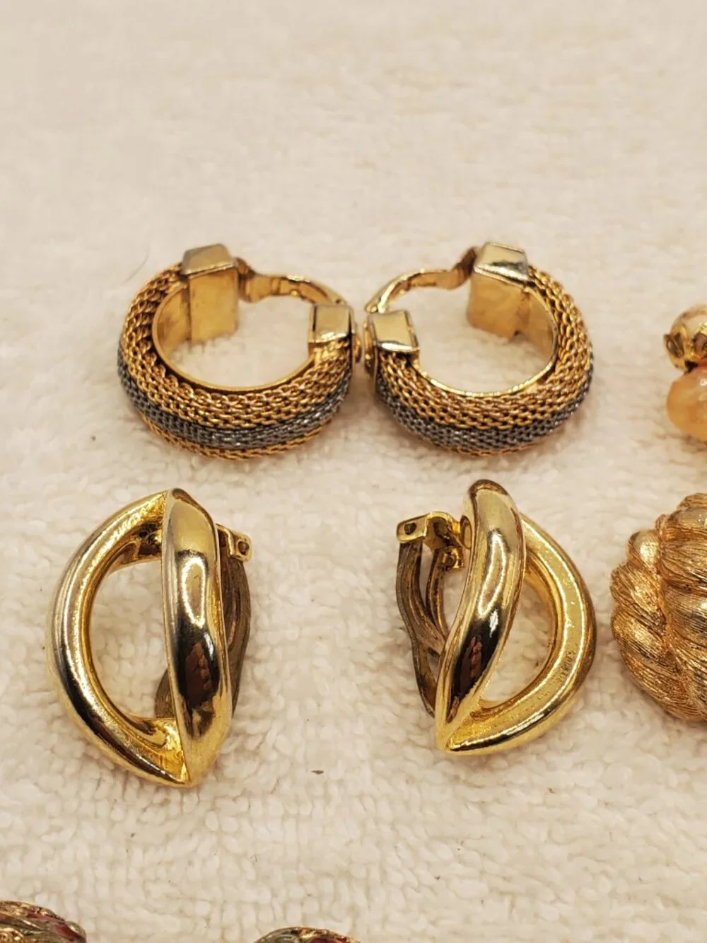 10 Pair of clip on Earrings, items # B-2118-2127,. wt. 145 grams.